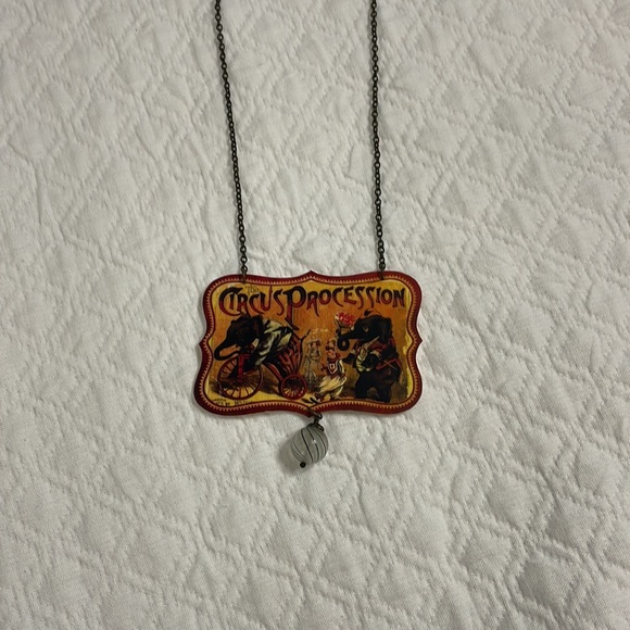 whimsical vintage retro circus procession necklace very unique piece - Picture 4 of 6